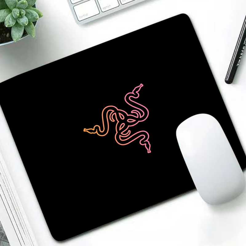 Razer Luxury Mouse Pad Anime G - Gaming Accessories Desktop recension och pris